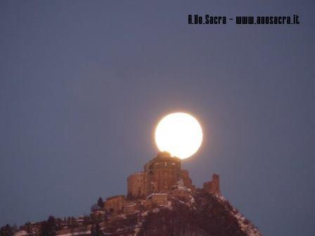 La Sacra e la superluna... 2 protagonisti